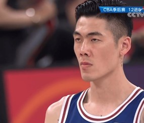 星空体育- CBA季后赛赛前再迎强敌；皇家马德里篮球队外线爆发；主帅态度——话题不断；更衣室氛围转暖