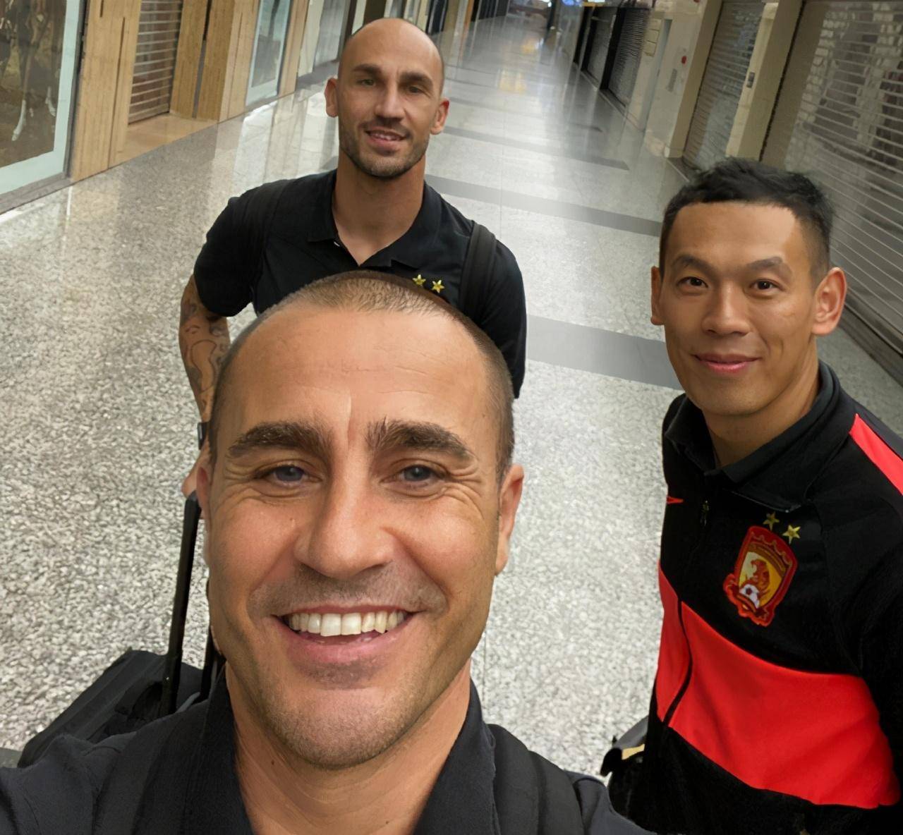 孟菲斯灰熊训练开放日，今夜造点机会引欢呼，亚冠在即，年轻球员得到机会的简单介绍